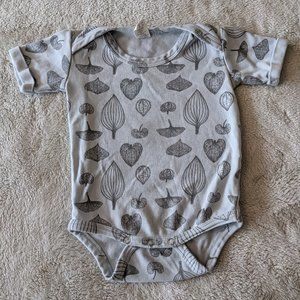 kate quinn shortsleeve bodysuit // blue leaf